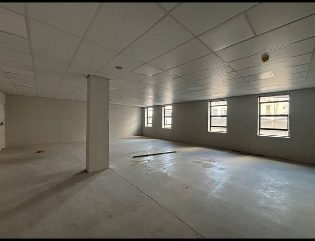 98M² WAREHOUSE TO LET IN PAARDEVLEI